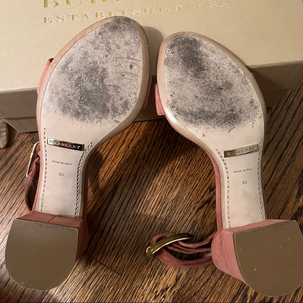 Burberry dusty pink suede heels - Picture 3 of 6